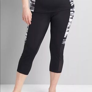 Size 24 swim capris w/pockets from Lane Bryant—swim by cacique NWT